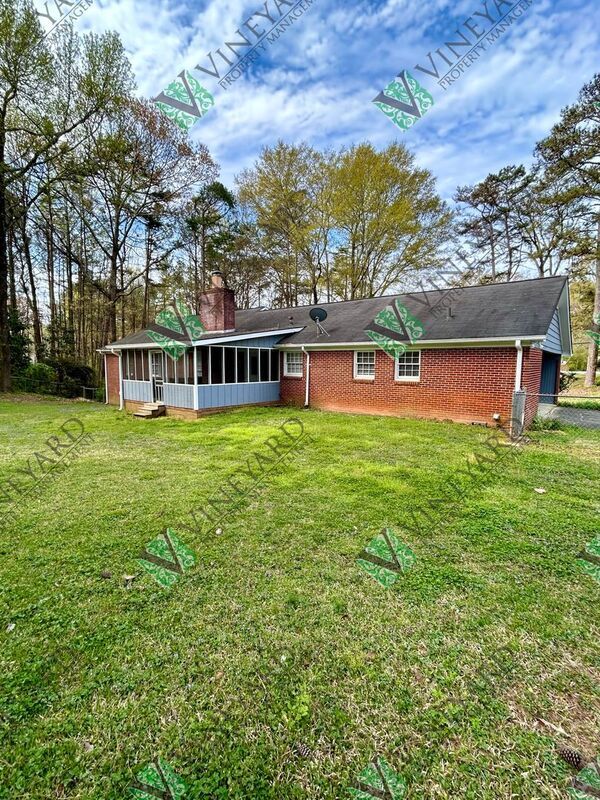 Building Photo - 1534 Collier Dr SE