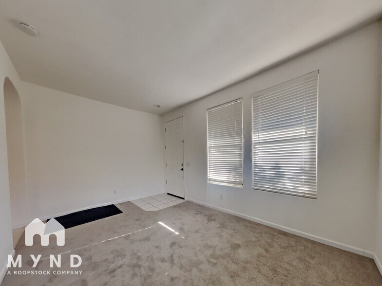 Building Photo - 5945 Caddington Way
