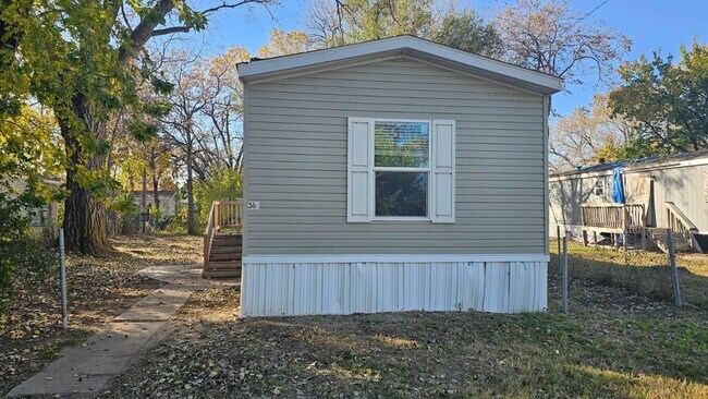 Building Photo - 2201 S Anna St