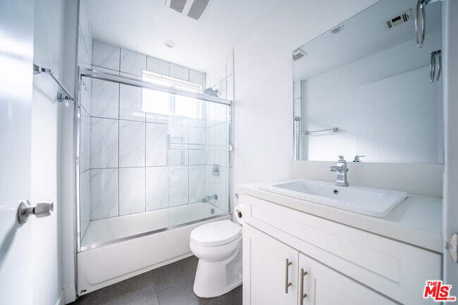 Building Photo - 5746 Elmer Ave