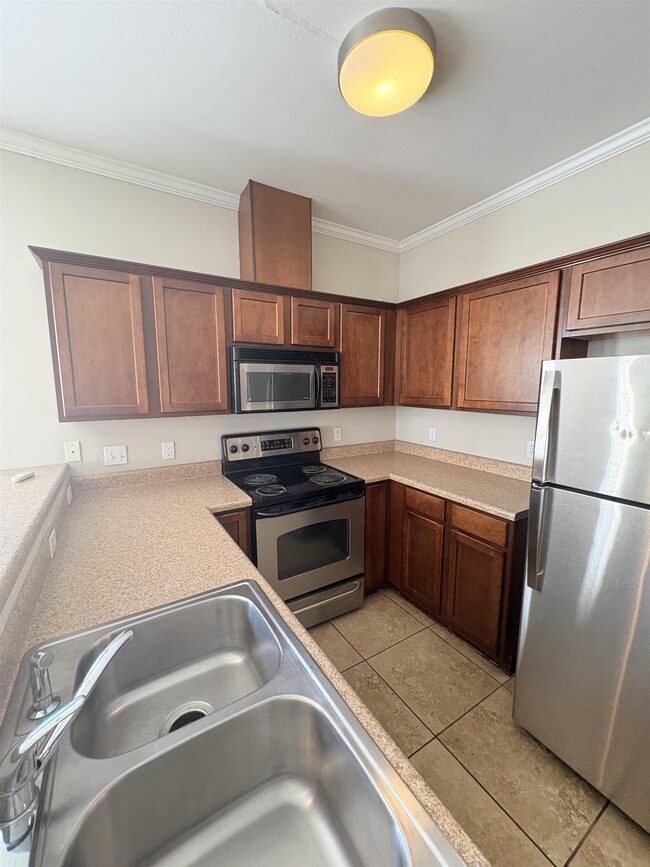 Building Photo - 2400 Fred Smith Rd