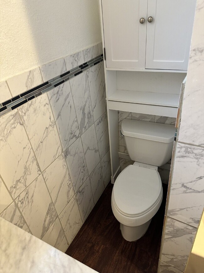 Building Photo - Classic Denver Home: 3 Beds, Updated Kitch...