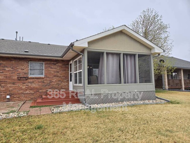 Primary Photo - 5601 W 18th St
