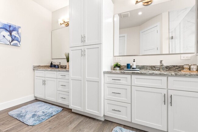 Building Photo - 620 Petit Wy