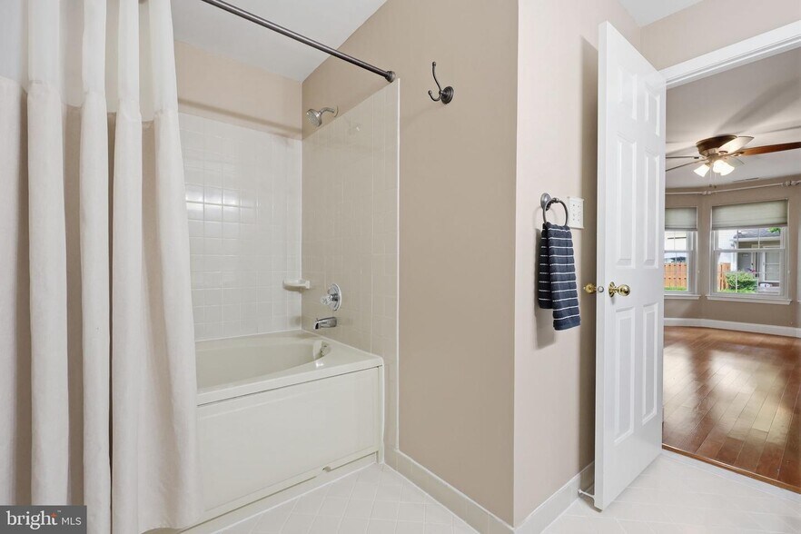 Building Photo - 3105 Danbury Ct