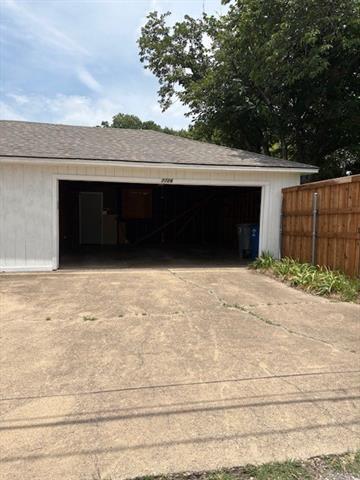 Building Photo - 7726 Dentcrest Dr