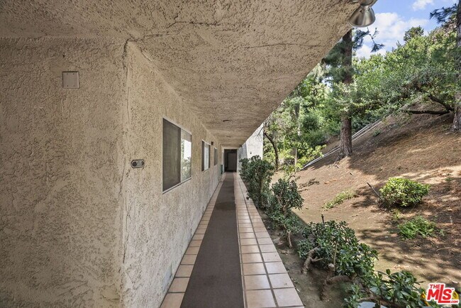 Building Photo - 2700 Cahuenga Blvd