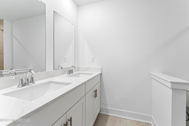 Building Photo - 306 Pilot St