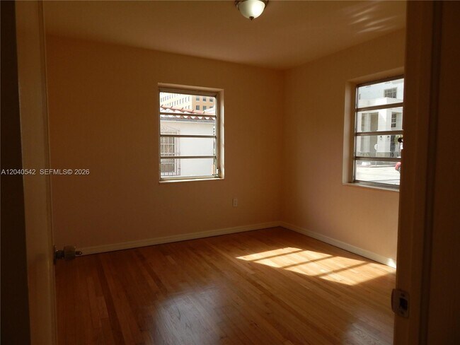 Building Photo - 1841 SW 37th Ave