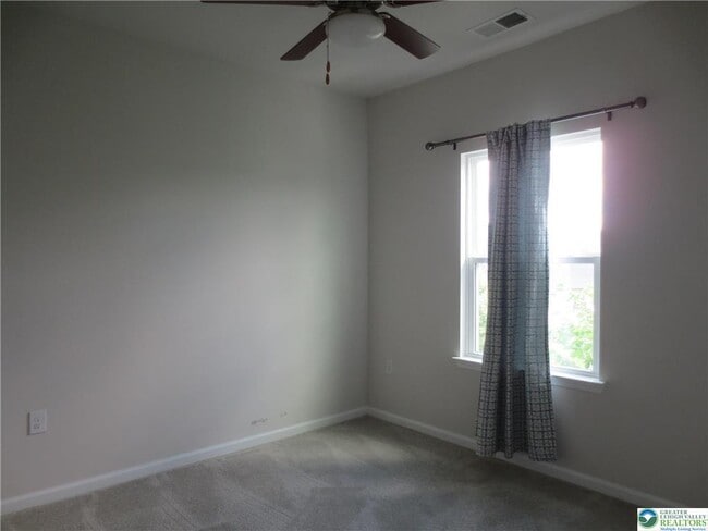 Building Photo - 2407 Cook Dr