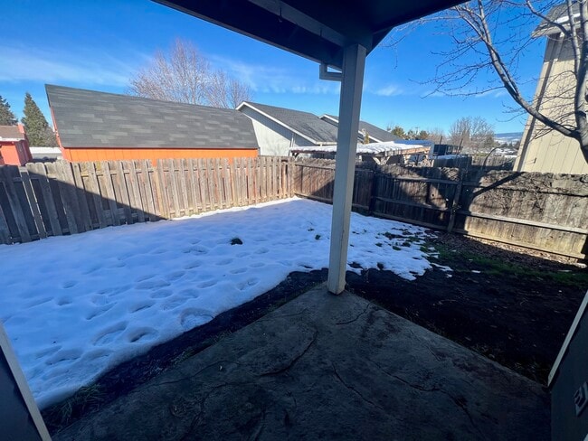 Building Photo - 1290 Clearsprings Dr