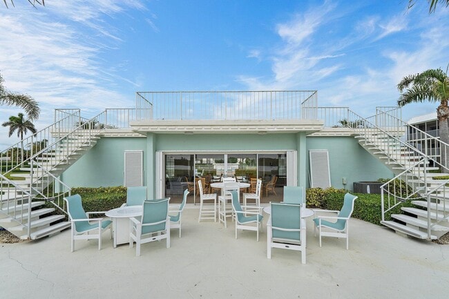 Building Photo - 100 Waterway Rd