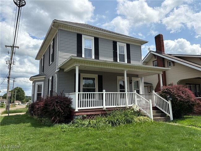 Primary Photo - 369 4th St NW