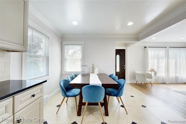 Building Photo - 8126 Dale St