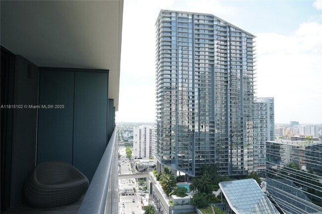 Building Photo - 801 S Miami Ave