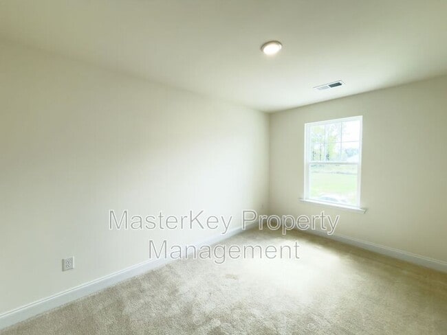 Building Photo - 74 Bloodroot St