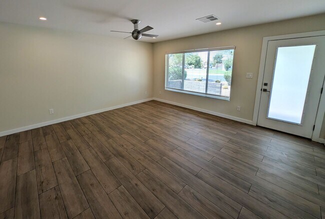 Building Photo - 4 Bedroom Home in Tempe Gardens Near E Sou...