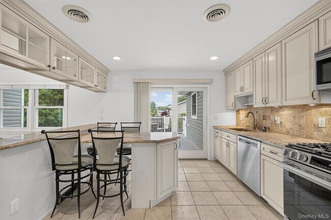 Building Photo - 234 Betsy Ross Dr