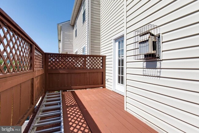 Building Photo - 9709 Leasdale Rd