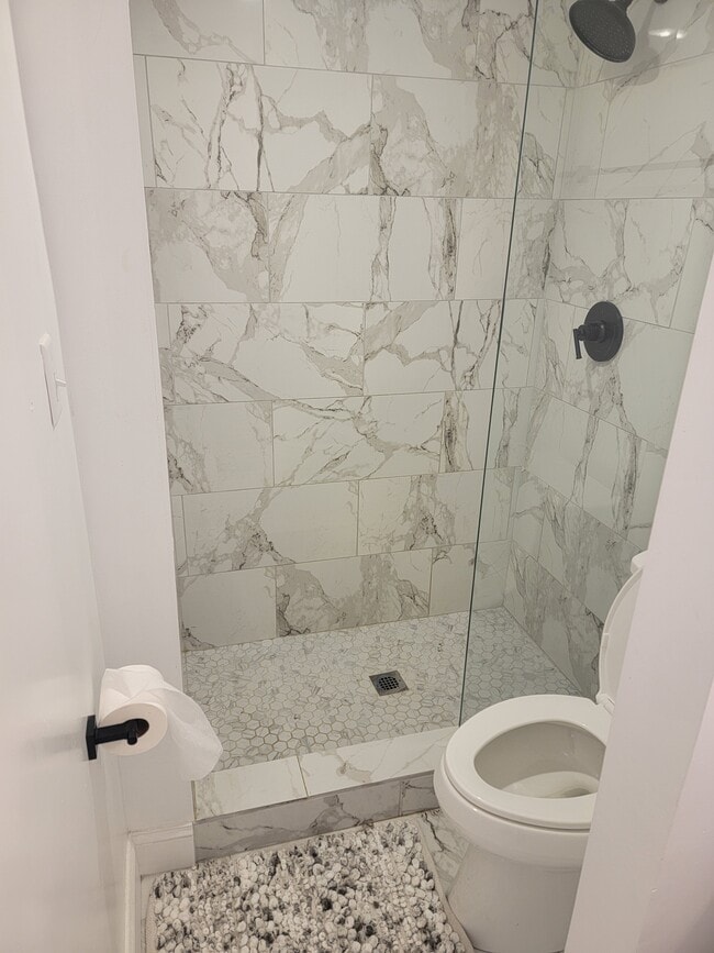 Building Photo - 401 S Ann St