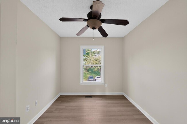 Building Photo - 55 Oak Crest Ct