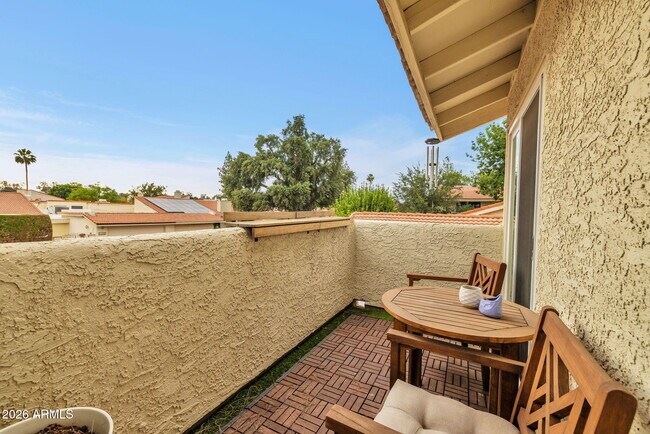 Building Photo - 7609 N Lynn Oaks Dr