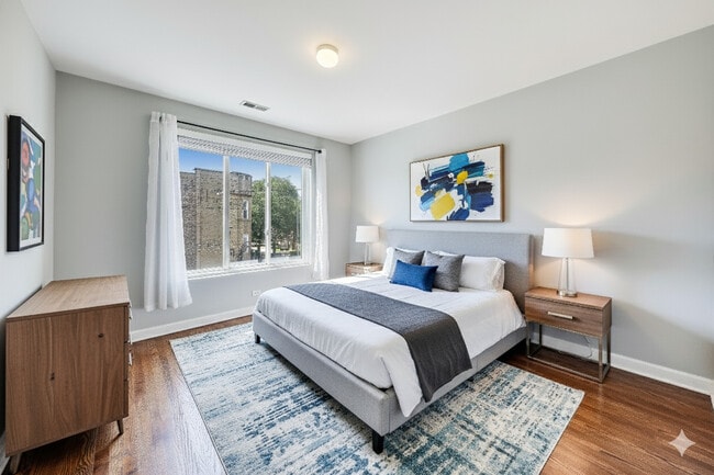 Building Photo - 5250 N Lincoln Ave