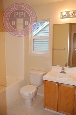 Building Photo - Contemporary Home Close to Intel & Nike!! Pet Friendly, Central Air