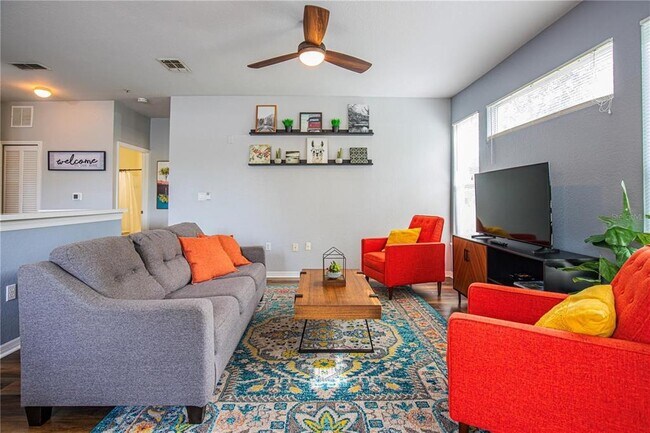 Building Photo - 8913 Legacy Ct