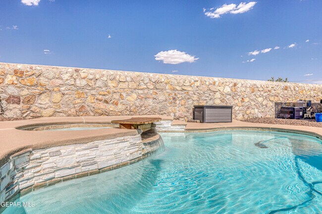 Building Photo - 12315 Houghton Springs Dr