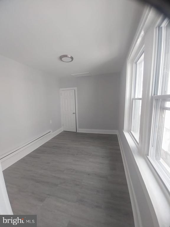 Building Photo - 131 E Roosevelt Blvd
