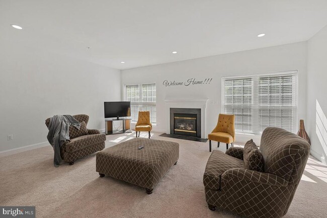 Building Photo - 13804 Chestnut Oak Ln