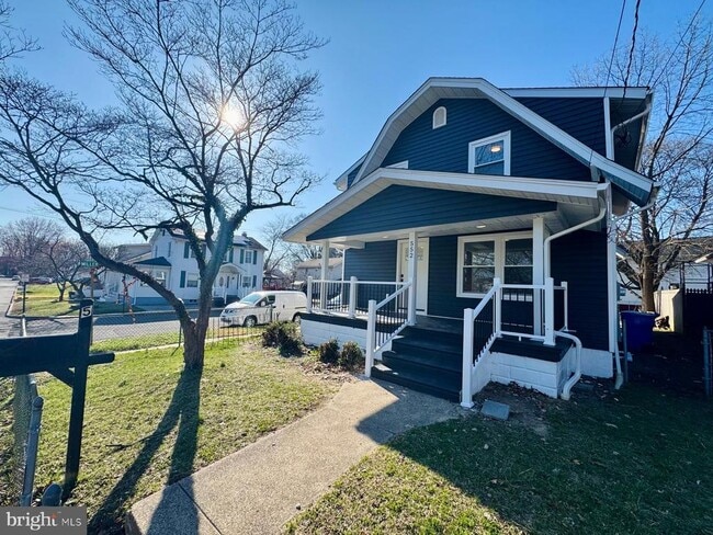 Building Photo - 552 Merchant St