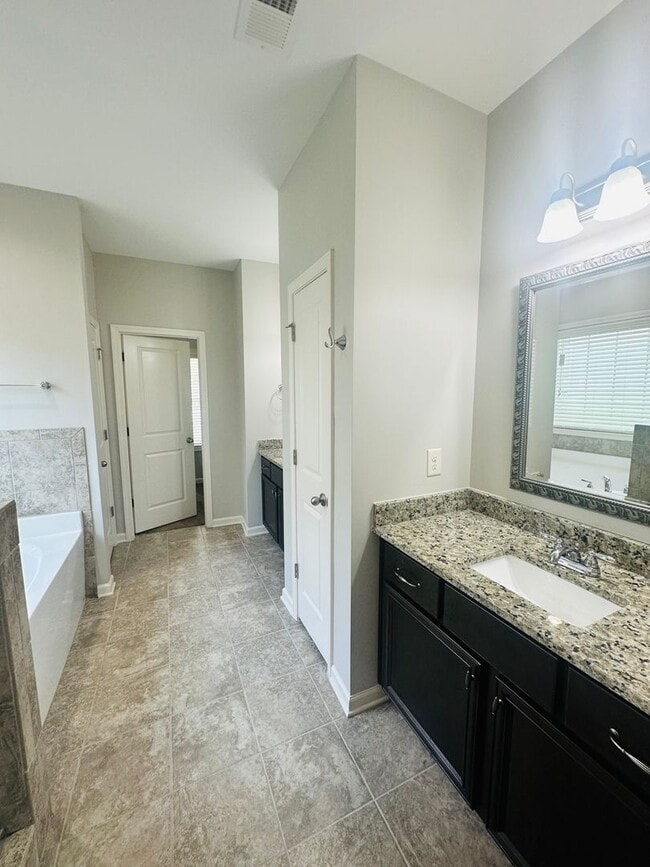 Building Photo - 107 Catskill Ln