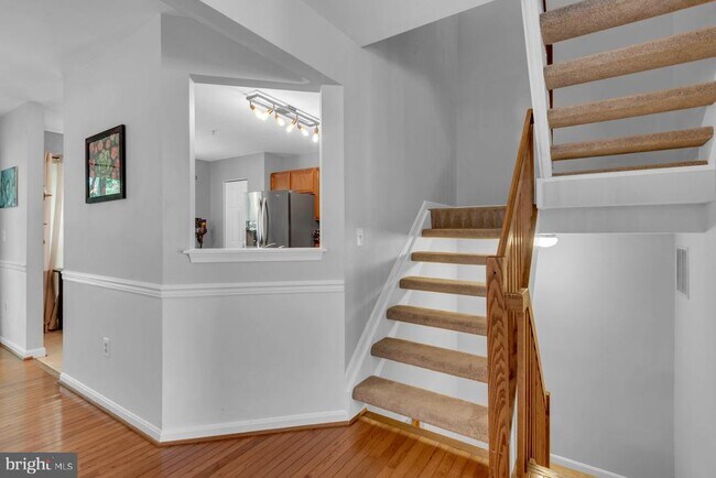 Building Photo - 123 Quiet Waters Pl
