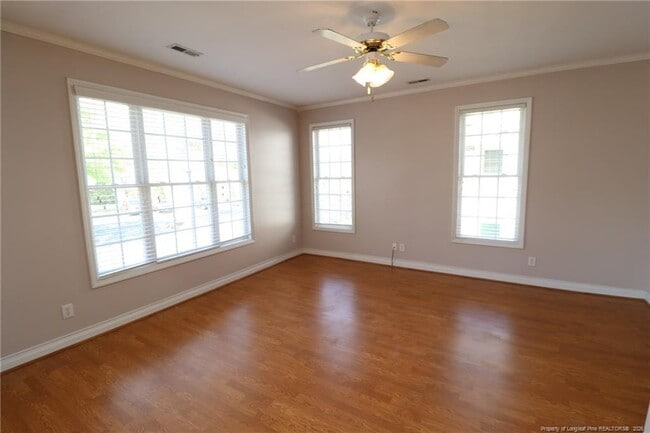 Building Photo - 2121 Kudrow Ln