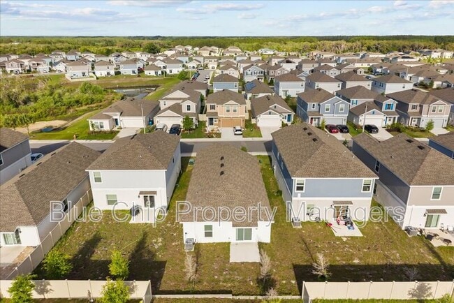 Building Photo - 1725 White Water Ct