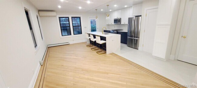 Building Photo - 88-37 62nd Dr