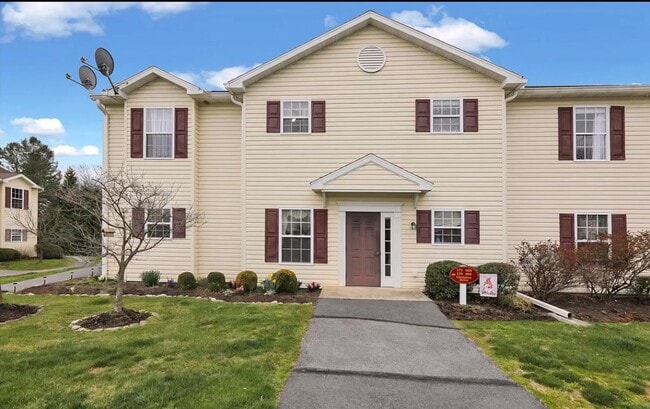 Building Photo - 172 Christine Dr