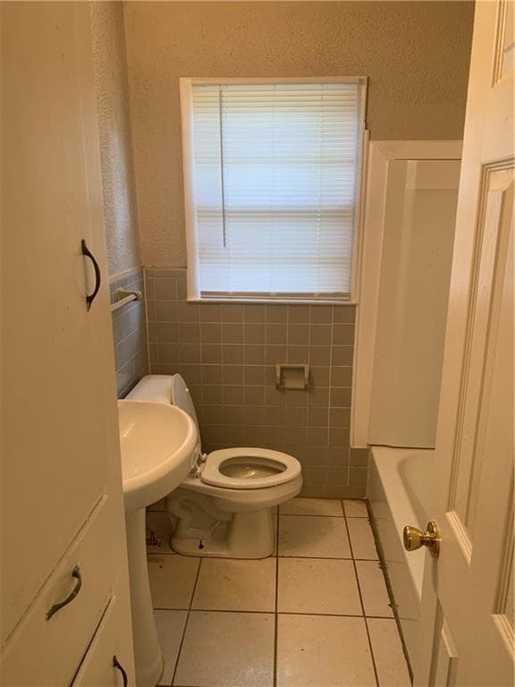 Building Photo - 3062 Pickell Dr