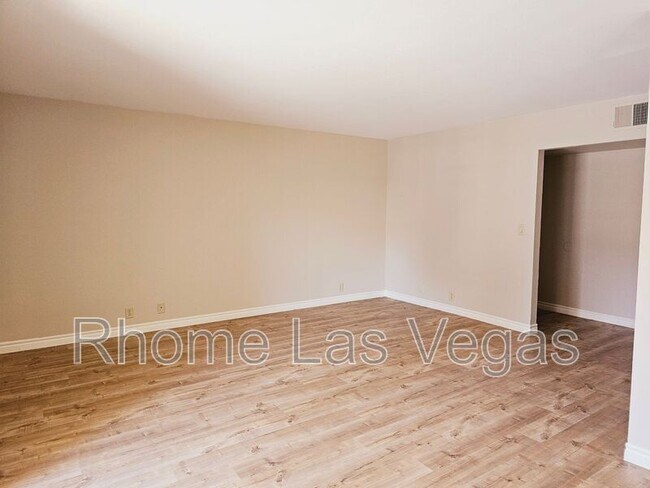 Building Photo - 5220 Indian River Drive