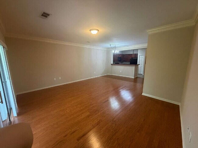 Building Photo - Luxurious 3-Bedroom Condo in Panama City, FL with Spacious Layout and Modern Amenities!