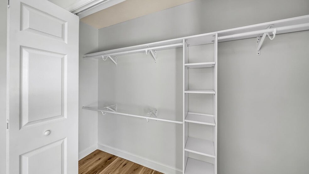 Building Photo - 2108 Sterling Cove Blvd