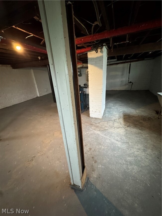 Building Photo - 3327 Bradford Rd