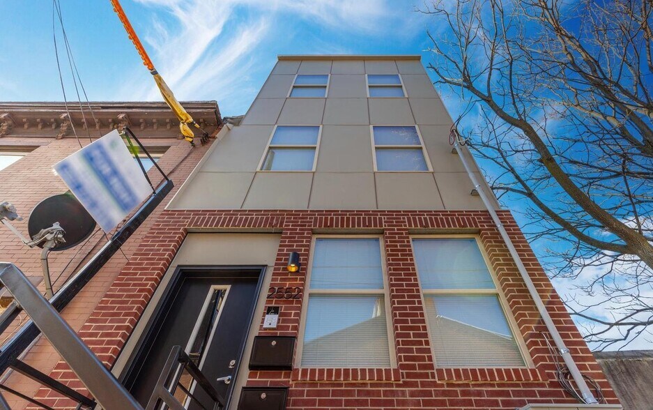 Primary Photo - 2552 N Hancock St
