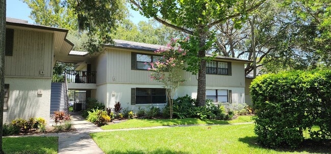 Building Photo - St Augustine Shores Gem! 2 Bed-2 Bath 1st ...