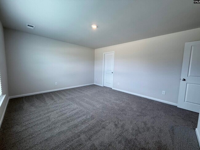Building Photo - 240 S Lake Dr