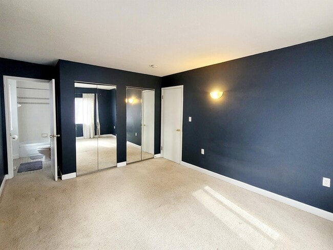 Building Photo - 6187 Blythefield Ave NE