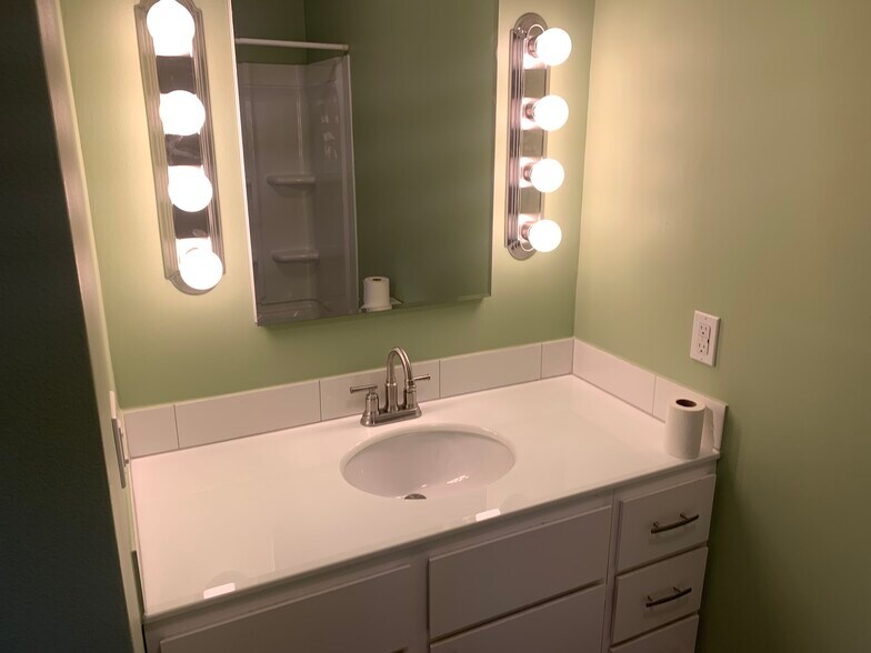 Vanity - 5636 SE Ogden St