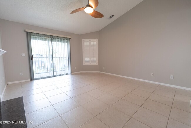 Building Photo - 800 Ironwood Dr